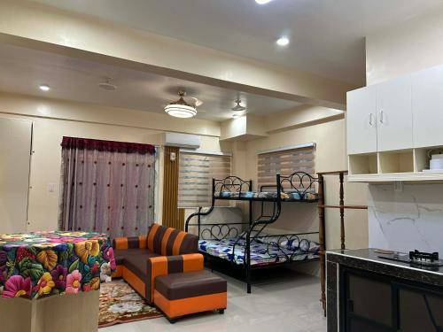 Brown Epitome Lodge in Baler