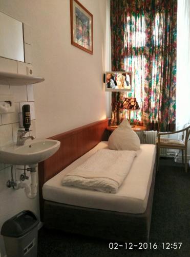 Hotel-Pension Adamshof - image 4