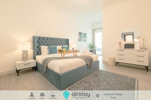 Airstay - Spacious 1BR - Pool Views - Next to FIVE Hotel - Monthly Offer Available, Dubaj