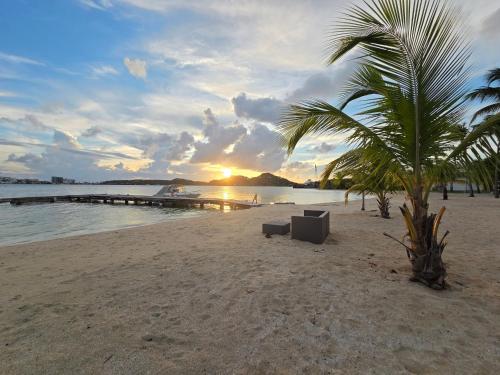 Coconest - Duplex on the beach – khách sạn tại Sandy Ground