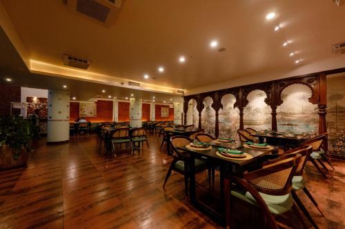 餐廳, Astra Hotels & Suites - Marathalli in 班加羅爾