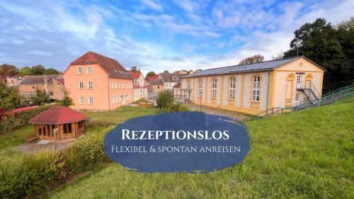 Schlösschen am Rhinufer in Alt Ruppin, Deutschland