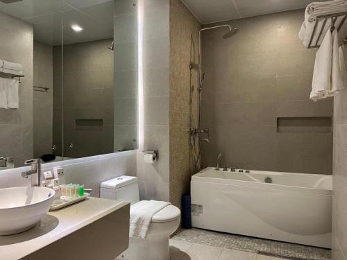 11 Best Hotels in Digos, Philippines