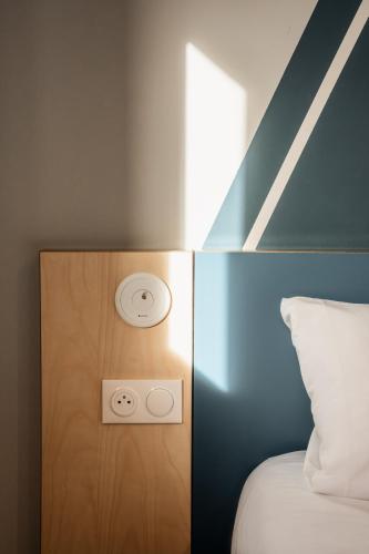 3 twin beds