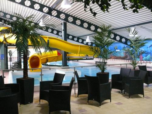 สระว่ายน้ำ, Vakantiepark Samoza in โซซดุยเนน