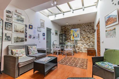 Vestabils, Hostel El Castillo by CABANA Rentals in Aninon
