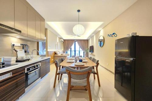 廚房, 富力公主灣設計師套房 - 由NEO飯店管理 (R&F Princess Cove Designer Suites by NEO) in 新山市