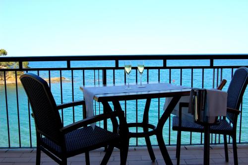 Hotel Grifeu - Costa Brava - bord de mer in Llansa