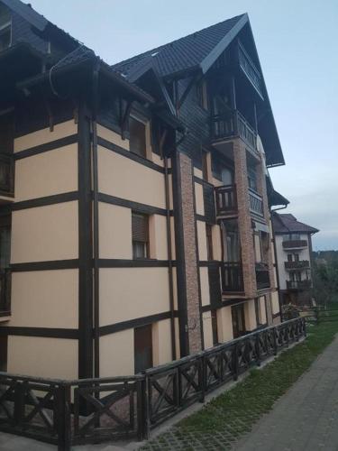Max Apartman