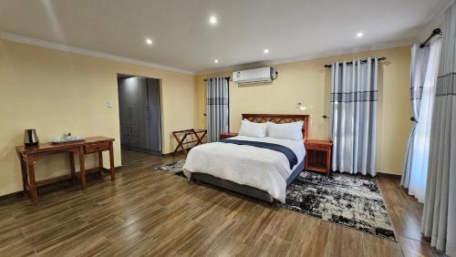 The Zebra Hilltop Lodge in Matopos