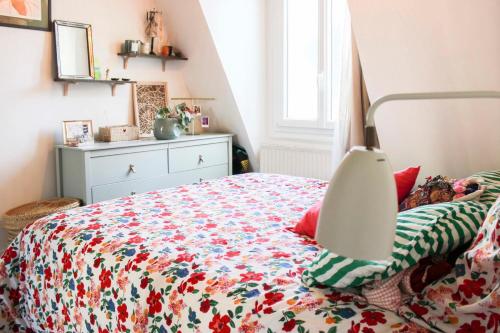 Charming 66 sqm attic flat Paris - image 3