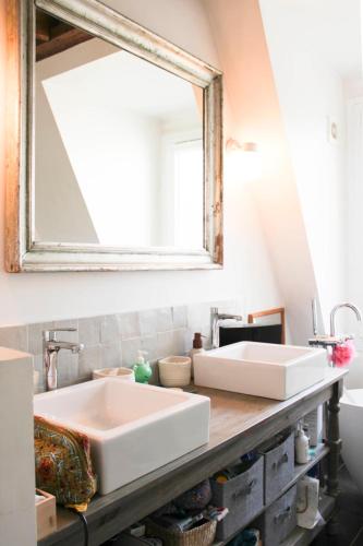 Charming 66 sqm attic flat Paris - image 5