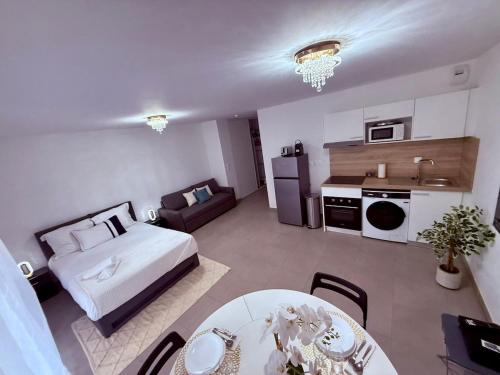 Cosy Suite - standing, calme, arboré, parking, 15 min de la plage – khách sạn tại Aiguerelles