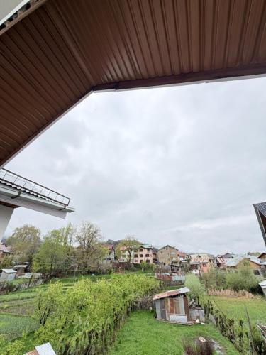 nexes inn resort in Srinagar