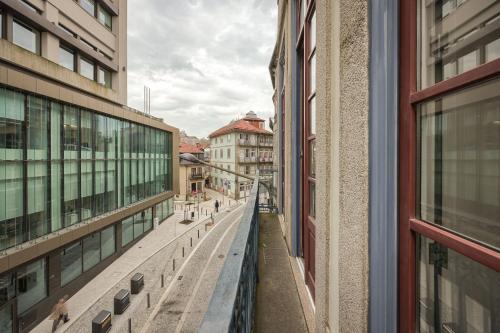 Aliados Town Hall Central Apt by LuxiStay, Porto