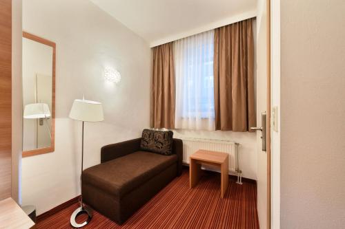 Small Double Room Annex image 4