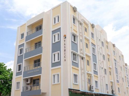 Starlight Hotels DLF Trade Center Miot chennai in Chennai