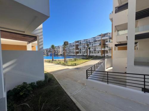 Mirador Golf 3 complex between sea and mountain in Cabo Negro