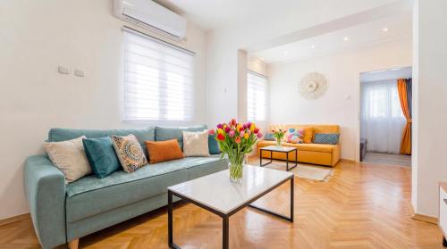GRAND 3-Bedroom Apartment