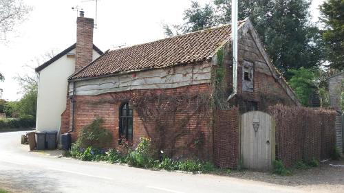Badger Cottage in Sweffling