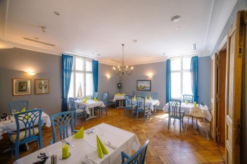 Restaurant, Hotel Schlosschen Sundische Wiese Zingst in Sundische Wiese
