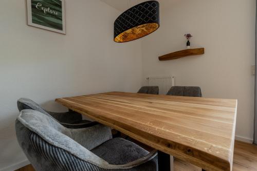 Ferienwohnungen im Weinhof Martin in เอลท์วิลเลอ อัม ไรน์