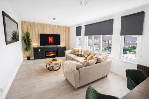 3 Bedroom Apt Close To Leeds Arena & Free Parking