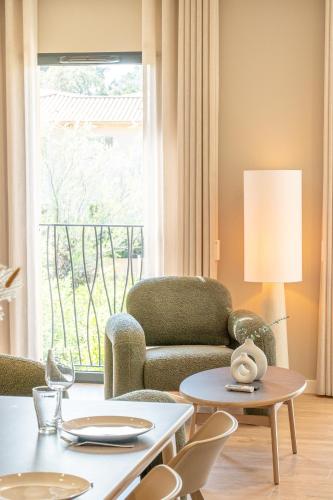 2 bedrooms, 3 beds