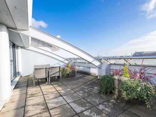 Hotellet från utsidan, Novotel Cardiff Centre Hotel in Cardiff