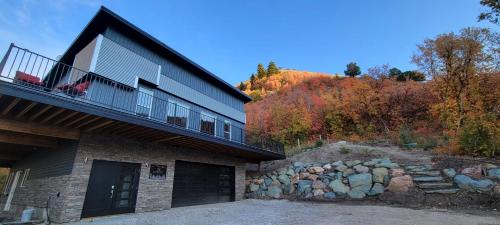 The Lookout, a private off-grid cabin 2 bed in Eden (UT)