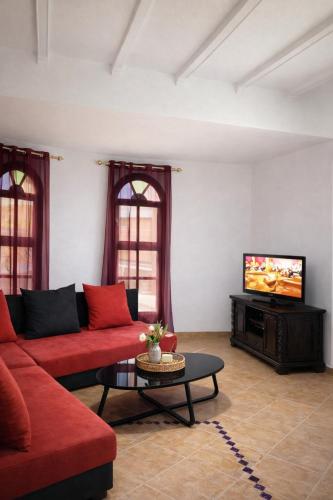 Facilities, Calme, confort, piscine, parking, proche de la plage in Sidi Bouzid