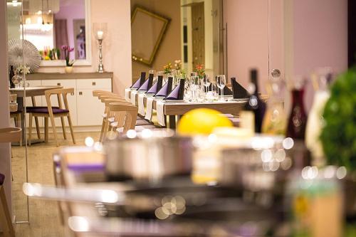 餐廳, Hotel LandAroma Bed & Breakfast in 貝斯滕塞