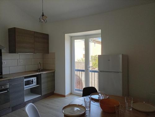 Appartement F3 équipé 3 à 4 couchages (Appartement F3 equipe 3 a 4 couchages) in Ventenac-Cabardes