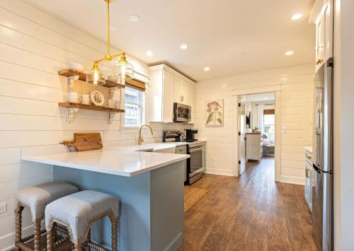 Downtown Luxury Farmhouse Apartment #1 in West Dundee, USA