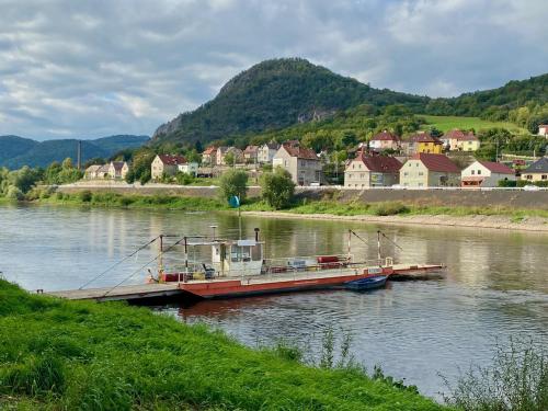 Domeček pod Holým vrchem (Domecek pod Holym vrchem) in Chudoslavice