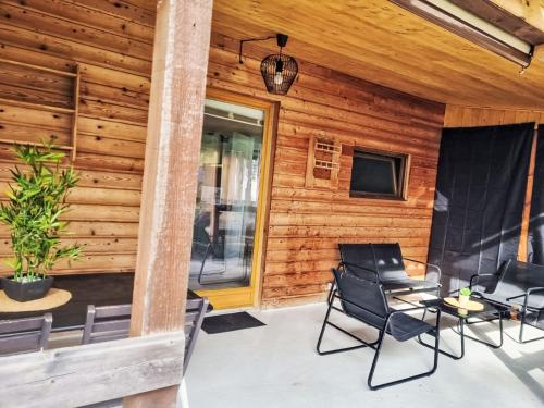 Balkons/terase, Holiday Home Chalet Terra Tramandera by Interhome in Sant'Andrea-d'Orcino