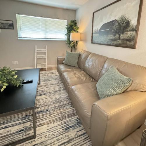 CL Dallas F6 – khách sạn tại Đông Dallas