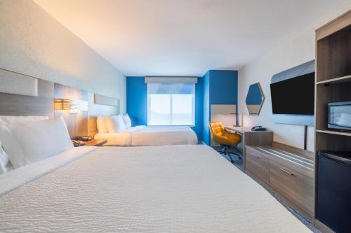 Holiday Inn Express & Suites Kansas City Airport by IHG, Kansas City
