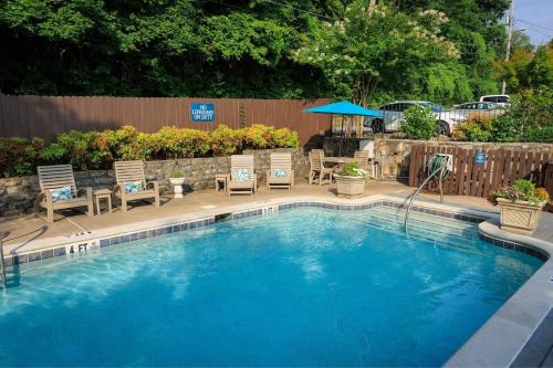Historic Riverview Inn Suite Nine - image 2