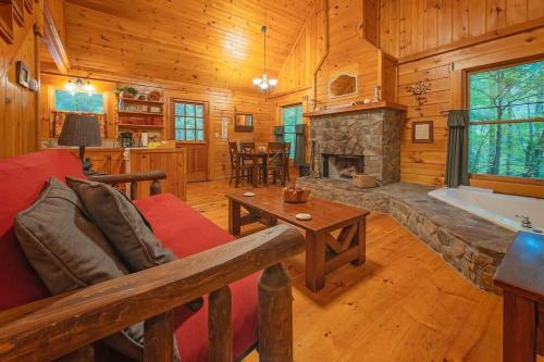 Cherokee Ridge Cabin Near The Ocoee River in Ocoee, USA