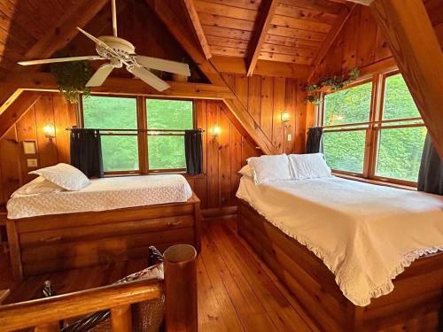 Ocoee Cabin Beautiful Cabin On The Rivers Edge in Ocoee, USA