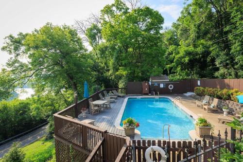 Historic Riverview Inn Two - image 2