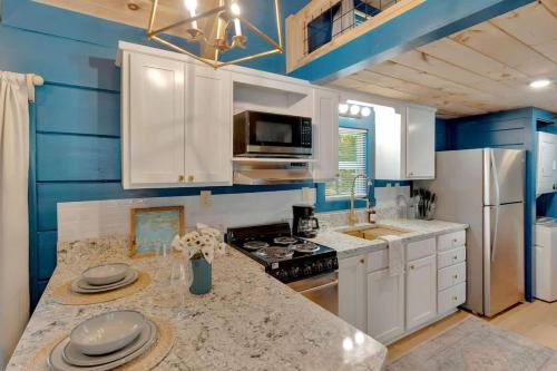 Pops Cabin Lookout Mountain Luxury Tiny Home in Chattanooga, USA