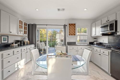 Beverly Hills Main House 3BR Hot Tub