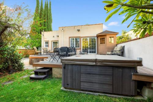 Beverly Hills Main House 3BR Hot Tub