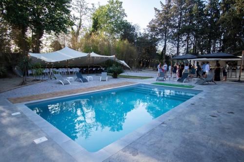Villa avec piscine à la campagne proche mer gîte à louer Château Roussillon