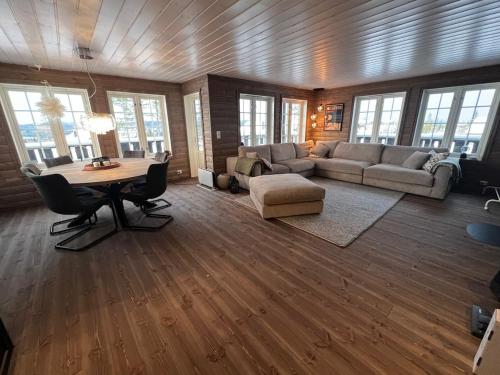 Nystoelen New cottage from 2023 amazing views in Nesbyen