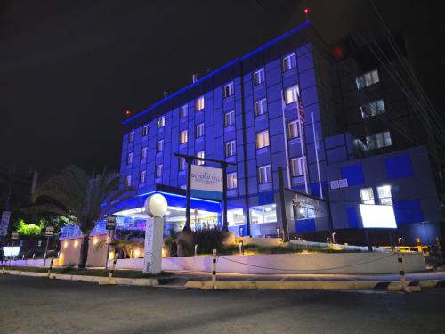 Hotelli välisilme, Beverly Hills: Hotel and Business in San Salvador