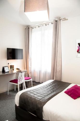 Double Room image 5