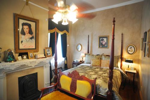 HH Whitney House - A Bed & Breakfast on the Historic Esplanade - image 3